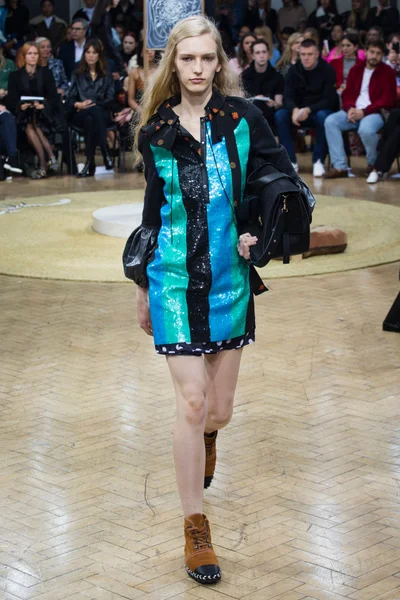 Look 33